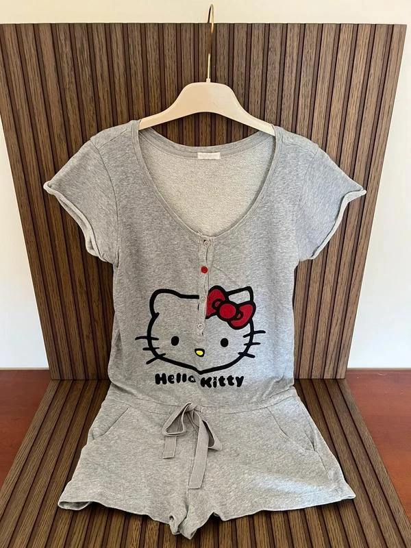 Macacão Pijama Hello Kitty Cinzento
